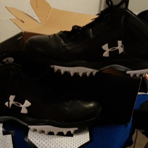 Prototype Under Armour Cleats for turf or Grass !! - Picture 4 of 5